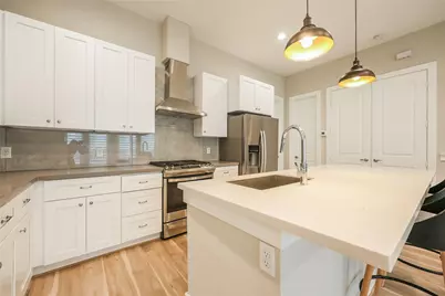 5720 Beall Street #F, Houston, TX 77091 - Photo 9