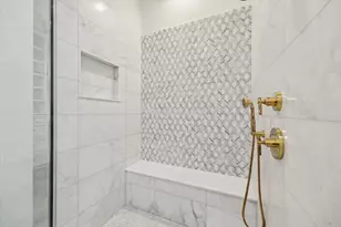 25 Wentworth Gate Path, Houston, TX 77027 - Photo 19