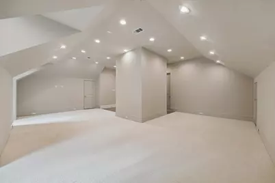 25 Wentworth Gate Path, Houston, TX 77027 - Photo 29