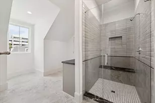 25 Wentworth Gate Path, Houston, TX 77027 - Photo 31