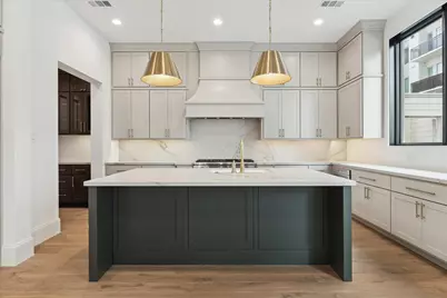 25 Wentworth Gate Path, Houston, TX 77027 - Photo 9
