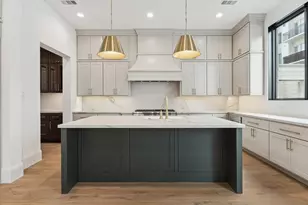 25 Wentworth Gate Path, Houston, TX 77027 - Photo 9