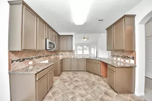 10606 Sun River Falls Dr, Humble, TX 77396 - Photo 7