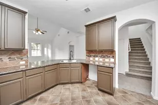 10606 Sun River Falls Dr, Humble, TX 77396 - Photo 9