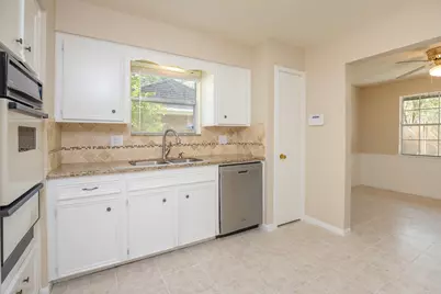 2623 Longleaf Pines Drive, Houston, TX 77339 - Photo 15