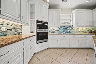 13514 Windlass Cir, Galveston, TX 77554 - Photo 15