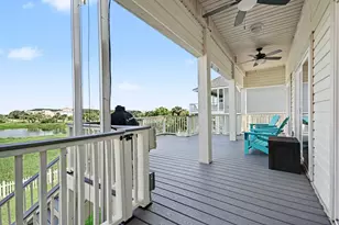 13514 Windlass Cir, Galveston, TX 77554 - Photo 11