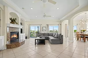 13514 Windlass Cir, Galveston, TX 77554 - Photo 7
