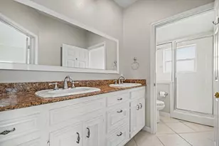 13514 Windlass Cir, Galveston, TX 77554 - Photo 19