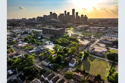411 N Live Oak Street, Houston, TX 77003 - Photo 1