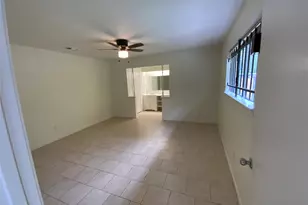 7710 Ashmole Ln, Houston, TX 77088 - Photo 11