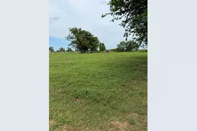2235 County Road 18, Damon, TX 77430 - Photo 5