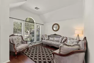 723 Avery Dr, Sugar Land, TX 77479 - Photo 3