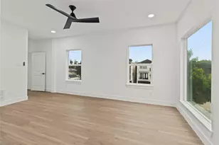 3813 Elysian St, Houston, TX 77009 - Photo 11