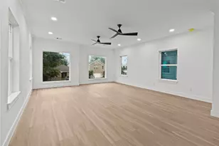3813 Elysian St, Houston, TX 77009 - Photo 5