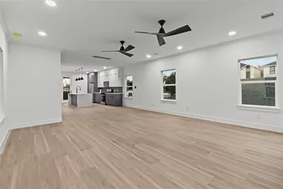 3813 Elysian Street, Houston, TX 77009 - Photo 3
