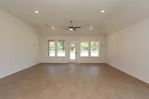 16639 Gaines Gln Ln, Montgomery, TX 77316 - Photo 5
