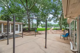13135 Holston Hills Dr, Houston, TX 77069 - Photo 11