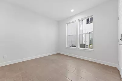2802 Grand Fountains Drive #G, Houston, TX 77054 - Photo 9