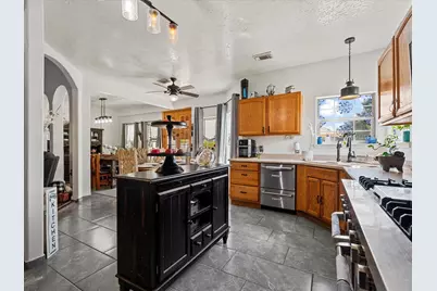 7810 Bobwhite Street, Brookshire, TX 77423 - Photo 9