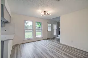 5727 Longforest Dr, Houston, TX 77088 - Photo 21