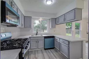 5727 Longforest Dr, Houston, TX 77088 - Photo 19