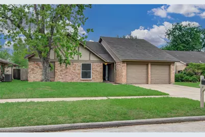5727 Longforest Drive, Houston, TX 77088 - Photo 5