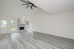 5727 Longforest Dr, Houston, TX 77088 - Photo 27