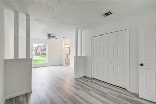 5727 Longforest Dr, Houston, TX 77088 - Photo 7