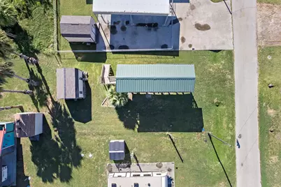 946 Meynig Drive, Crystal Beach, TX 77650 - Photo 15