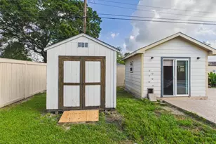 9770 Shepherd Dr, Beaumont, TX 77707 - Photo 33