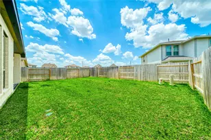 8827 Hbr Pnes Dr, Cypress, TX 77433 - Photo 27