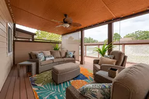 17 Bayou Pointe Dr, Houston, TX 77063 - Photo 3