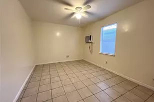 1210 Sycamore Ave, Huntsville, TX 77340 - Photo 7
