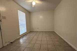 1210 Sycamore Ave, Huntsville, TX 77340 - Photo 9