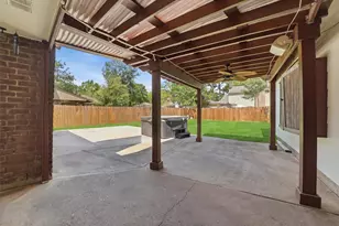 3527 Hill Springs Dr, Houston, TX 77345 - Photo 31