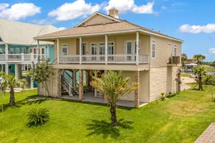 2001 Laguna Harbor Cove Blvd, Port Bolivar, TX 77650 - Photo 1