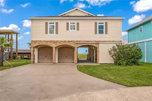 2001 Laguna Harbor Cove Blvd, Port Bolivar, TX 77650 - Photo 3