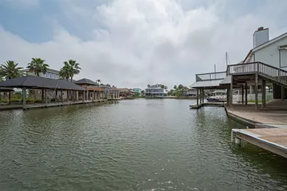 210 Sampan Drive, Galveston, TX 77554 - Photo 41