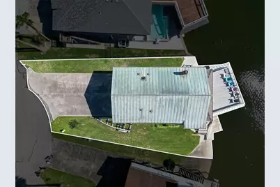 210 Sampan Drive, Galveston, TX 77554 - Photo 45