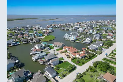 210 Sampan Drive, Galveston, TX 77554 - Photo 47
