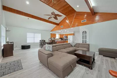 210 Sampan Drive, Galveston, TX 77554 - Photo 7