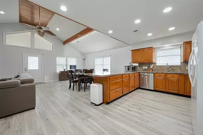 210 Sampan Drive, Galveston, TX 77554 - Photo 15