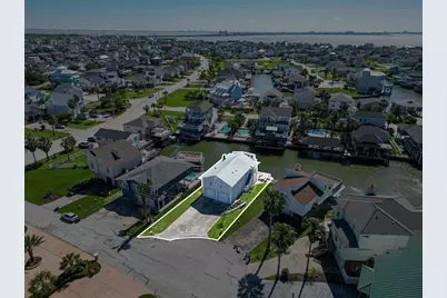 210 Sampan Drive, Galveston, TX 77554 - Photo 49