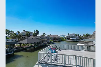 210 Sampan Drive, Galveston, TX 77554 - Photo 23