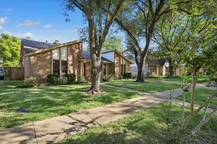 2739 Field Line Dr, Sugar Land, TX 77479 - Photo 1