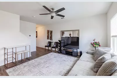 301 Wonderful Life Way, Jarrell, TX 76537 - Photo 11