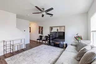301 Wonderful Life Way, Jarrell, TX 76537 - Photo 11