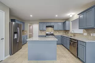 9611 Babbling Spring Ct, Tomball, TX 77375 - Photo 13