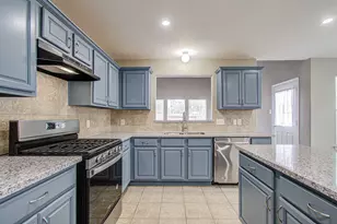 9611 Babbling Spring Ct, Tomball, TX 77375 - Photo 11